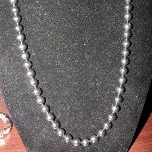 GREY PEARL NECKLACE